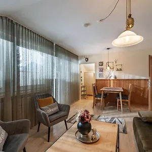 Apartment Schön Gelegene Ferienwohnung Für Den Familien Urlaub Mit Schwimmbad B7